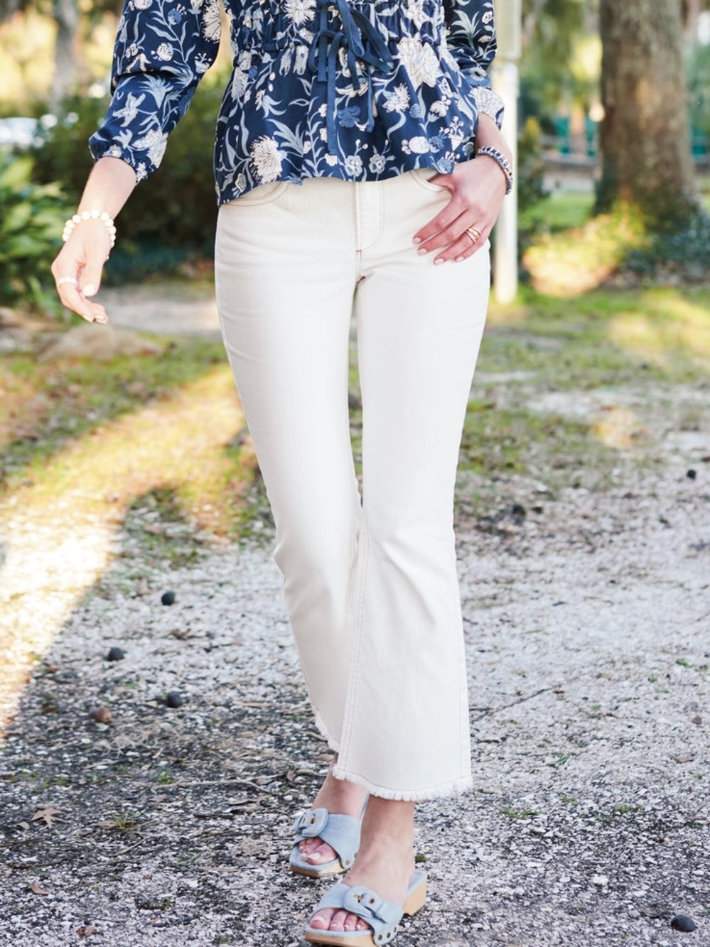 Spartina 449 Ellington Kick Flare Jeans Pearl Off White 14